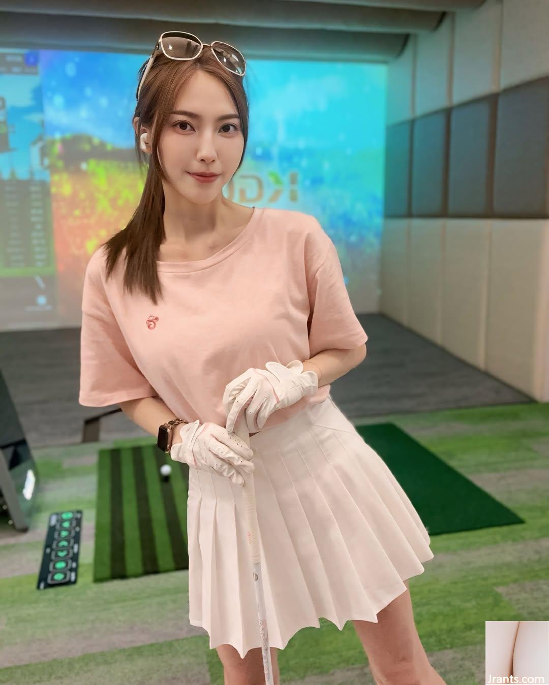 “Zhang Xiaoyi” có khí chất ngọt ngào và giống như một nàng công chúa nhỏ. Thân hình xinh đẹp của cô ấy thật tuyệt vời (10P) - Ảnh 4