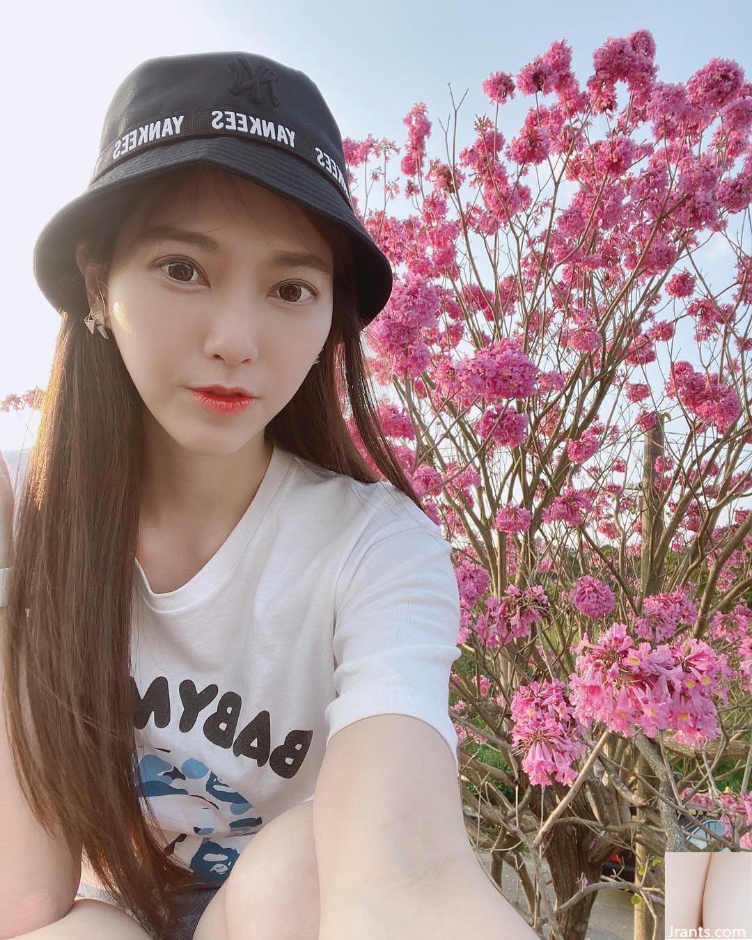 “Zhang Xiaoyi” có khí chất ngọt ngào và giống như một nàng công chúa nhỏ. Thân hình xinh đẹp của cô ấy thật tuyệt vời (10P) - Ảnh 8