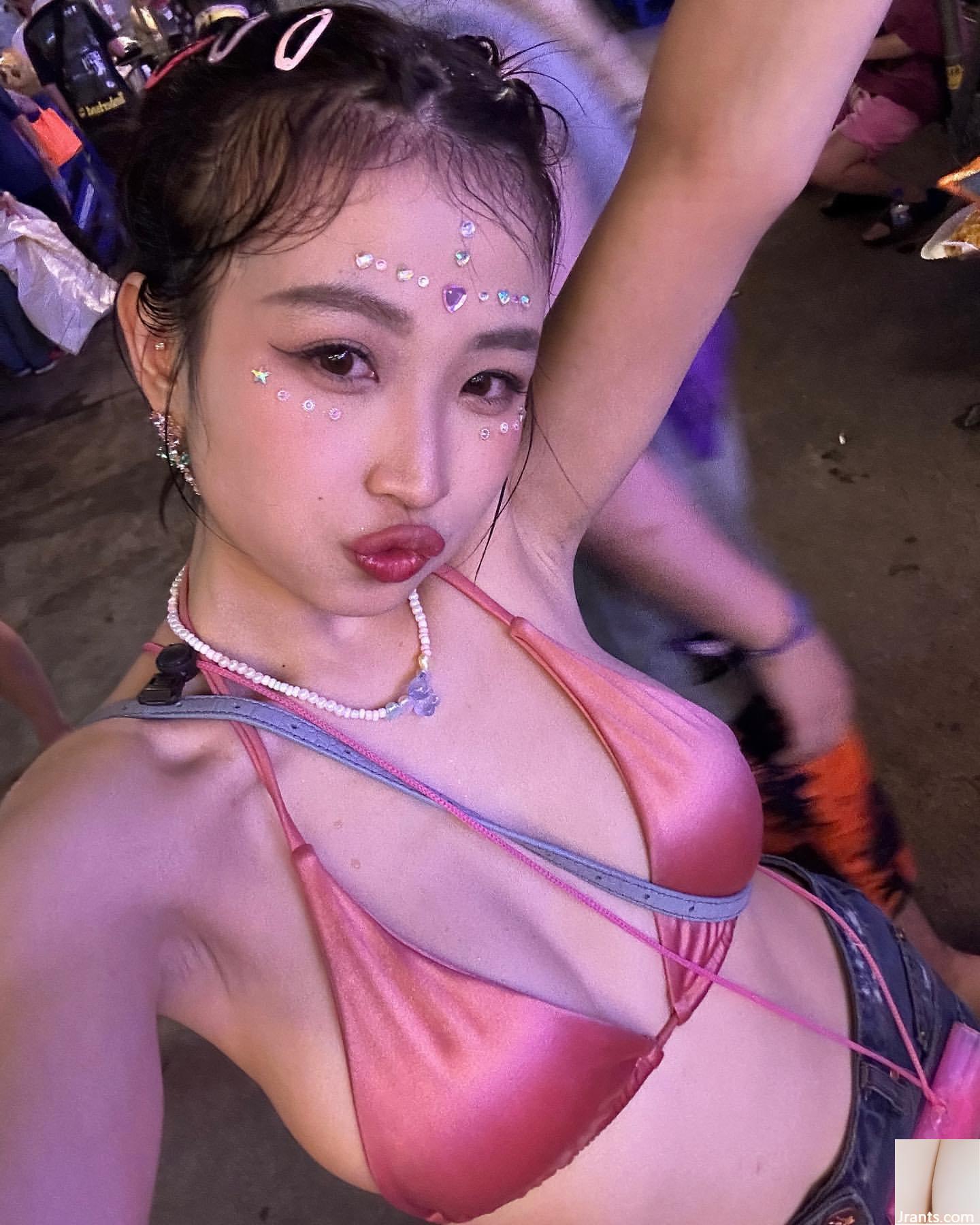 Lộ ảnh du thuyền sang chảnh của nữ Youtuber Hong Kong? (Bạn W: Góc này sắc nét quá (11P) - Ảnh 5