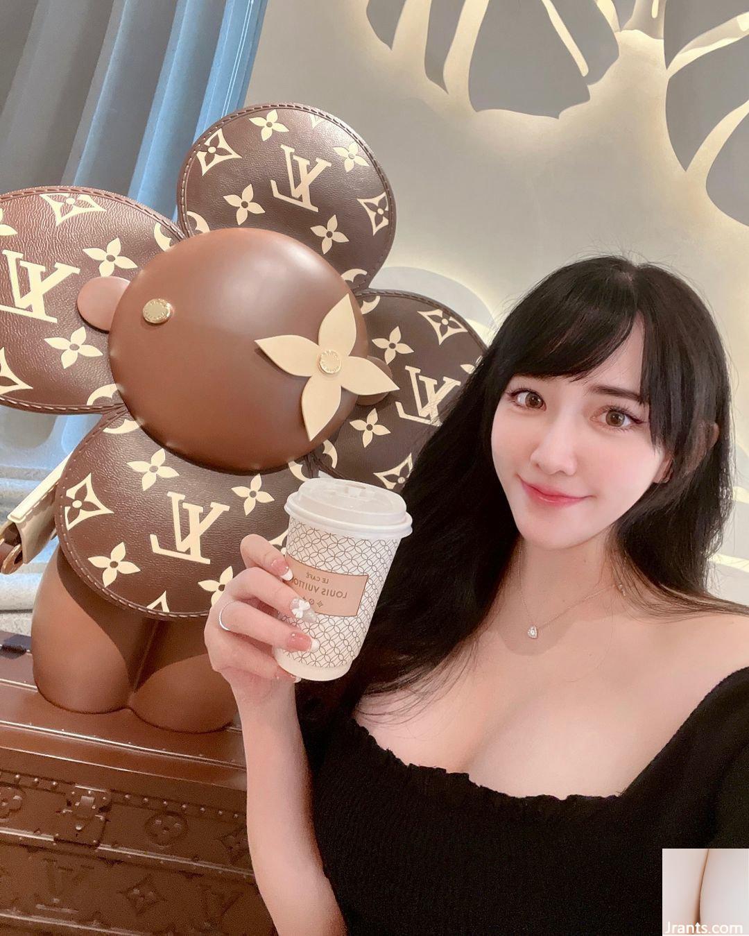 Cô y tá giỏi nhất “Elle” có thân hình nóng bỏng như vậy! Siêu hấp dẫn(10P) - Ảnh 2