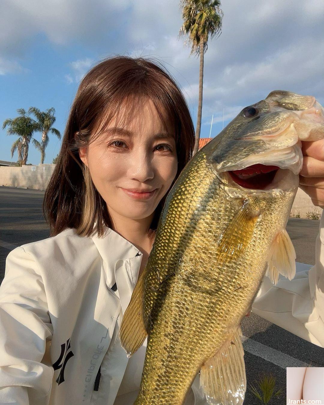 Hot girl “Cai Zhen” bộc lộ sức hút gợi cảm với đường cong siêu điên cuồng và tỷ lệ thần thánh (10P) - Ảnh 8