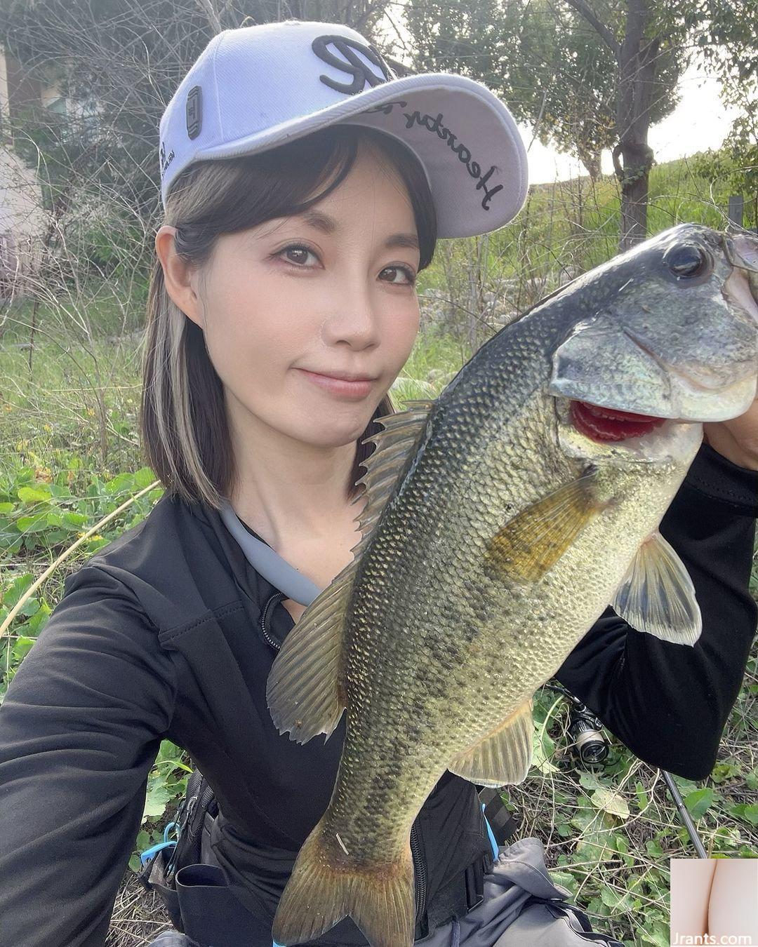 Hot girl “Cai Zhen” bộc lộ sức hút gợi cảm với đường cong siêu điên cuồng và tỷ lệ thần thánh (10P) - Ảnh 9