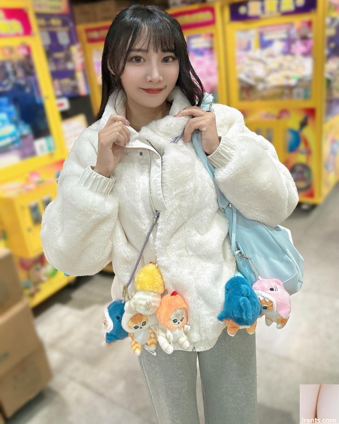 Bộ ảnh xinh đẹp của cô nàng cầu lông “Xiaopi” khiến dân tình không thể rời mắt khỏi những đường cong cơ thể bạo lực (10P) - Ảnh 9