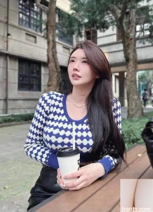 Tiếp viên selfie - Ảnh 22