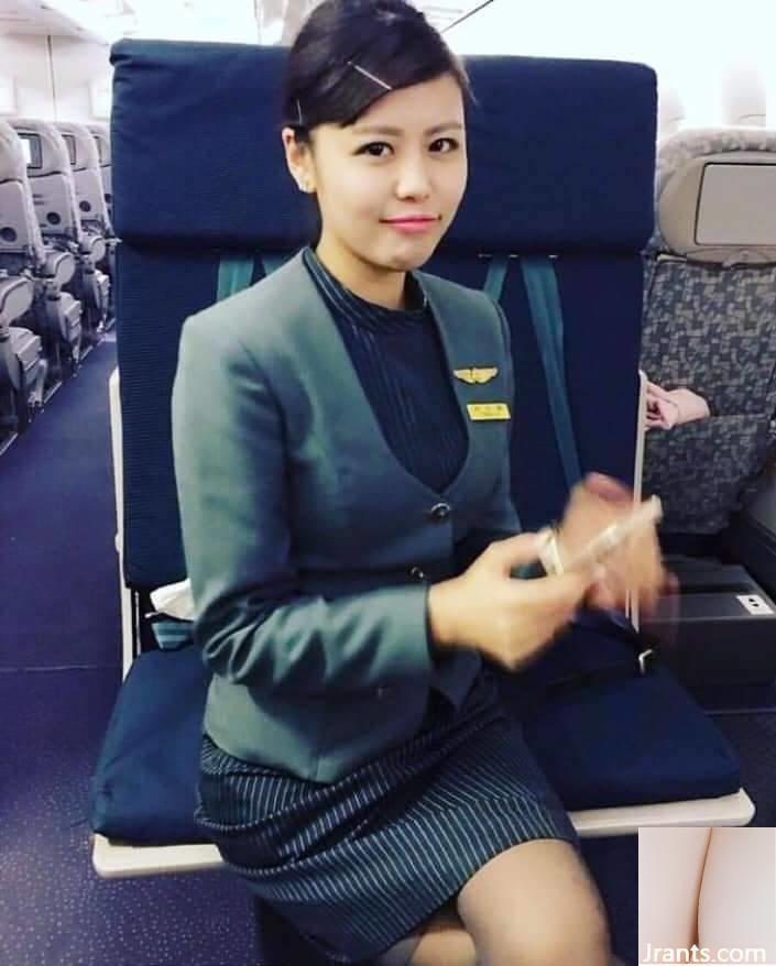 Tiếp viên selfie - Ảnh 30