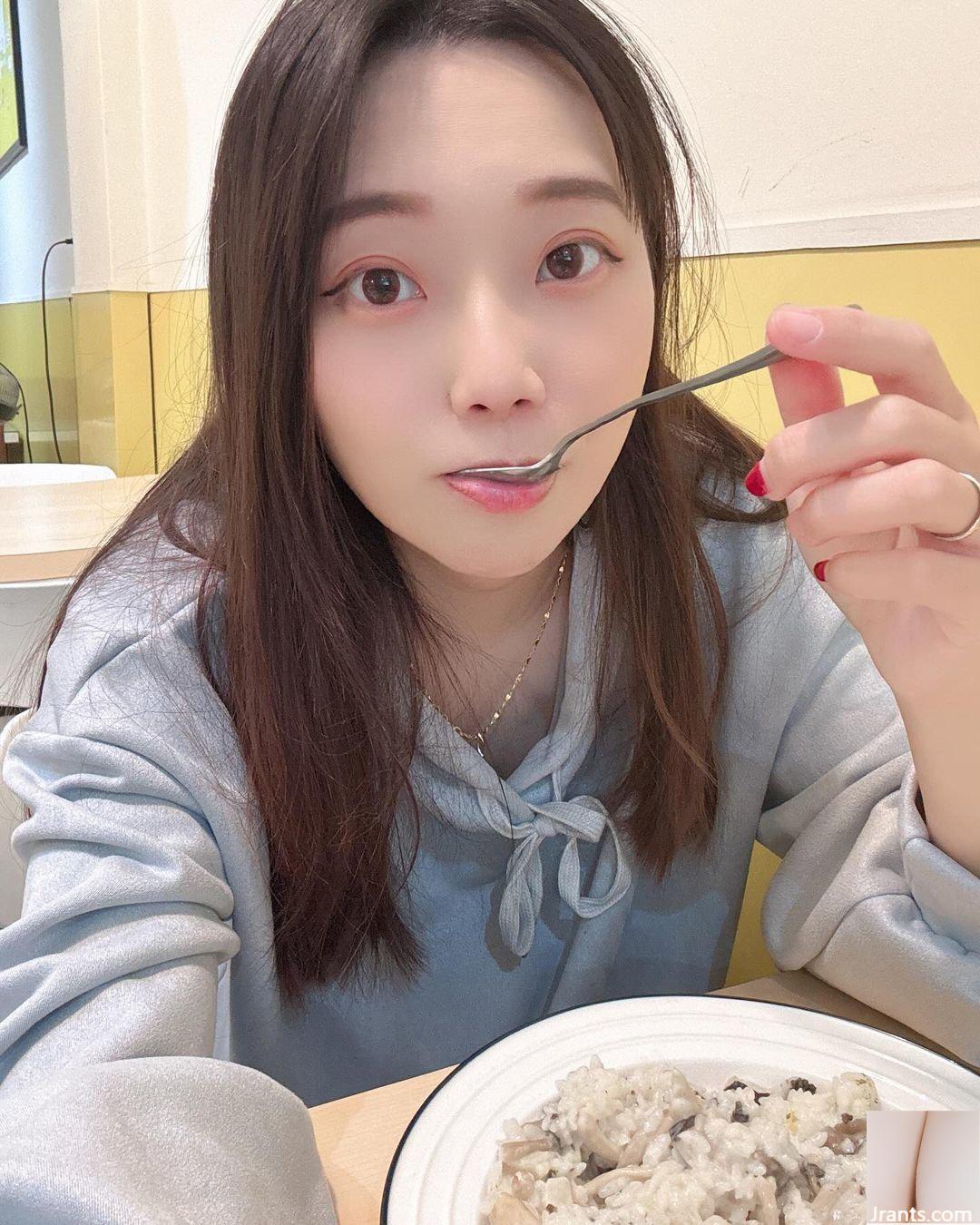 Gương mặt xinh đẹp của hot girl “Ting Ting” khiến ai cũng phải mê mẩn (10P) - Ảnh 4