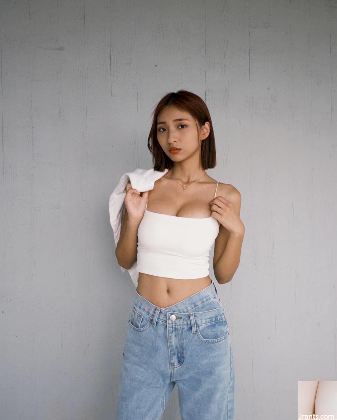 Cô gái xinh đẹp nhảy múa nóng bỏng trên thuyền, mẹ cô hỏi: “Con có muốn mặc bikini khiêu vũ không?” - Ảnh 6