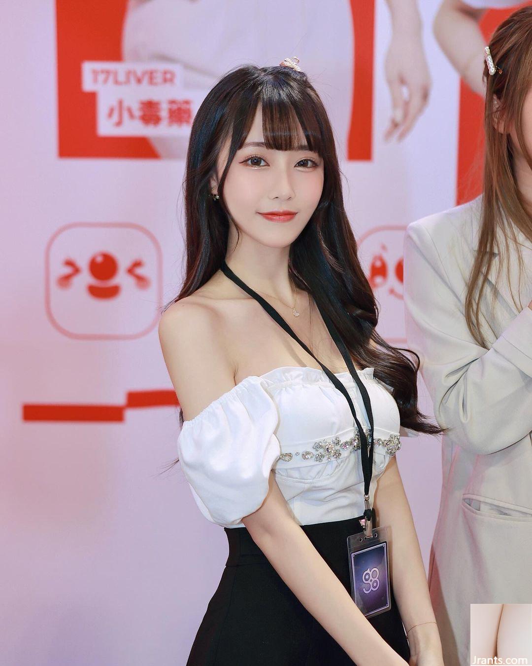 Nụ cười chữa lành của nàng tiên “Wei Ting Angela” khiến người ta sảng khoái suốt cả ngày (10P) - Ảnh 3