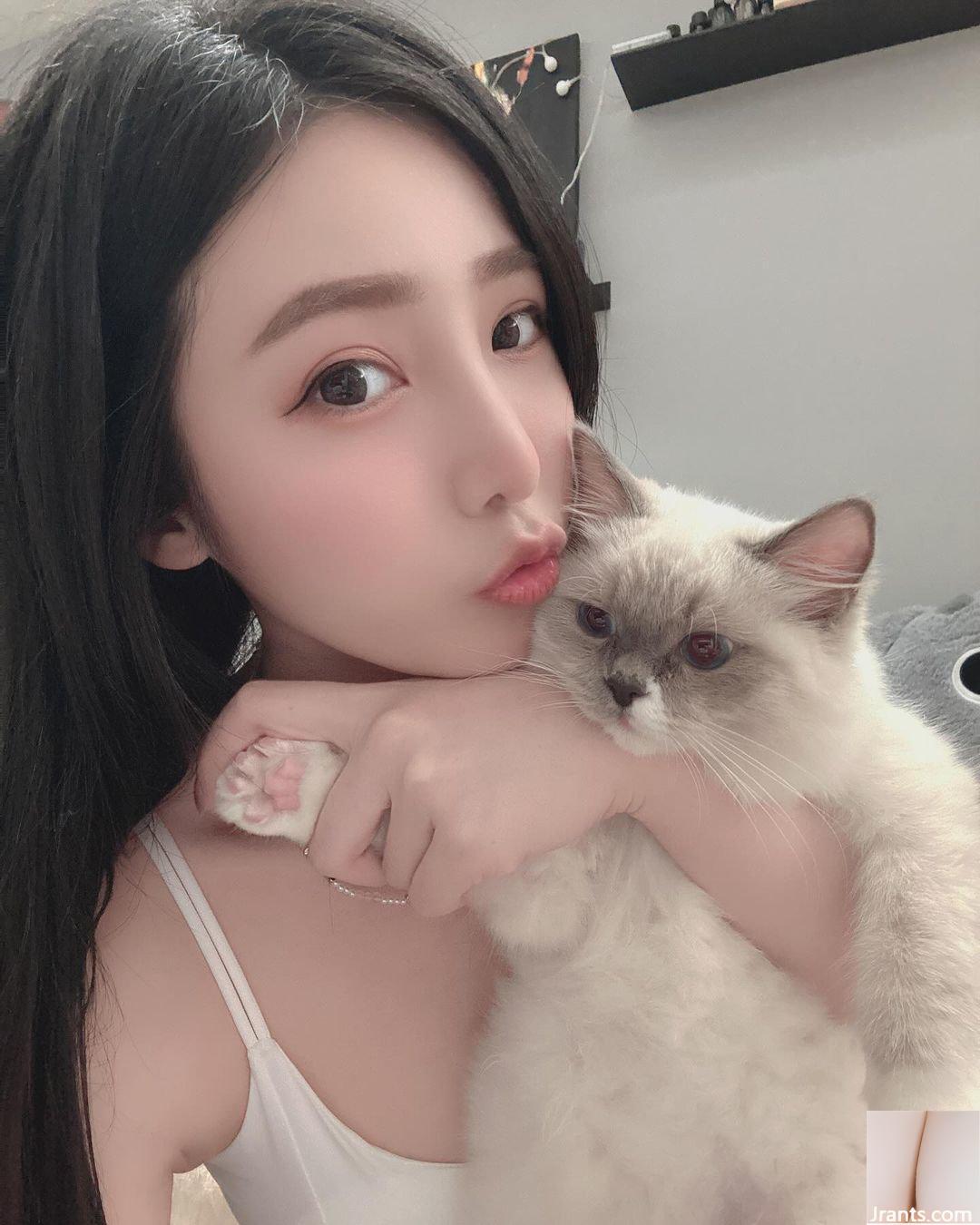 Hot girl ngực bự “Xu Wei'an” có thân hình điên cuồng và selfie ngọt ngào với nụ cười siêu dễ thương (10P) - Ảnh 8