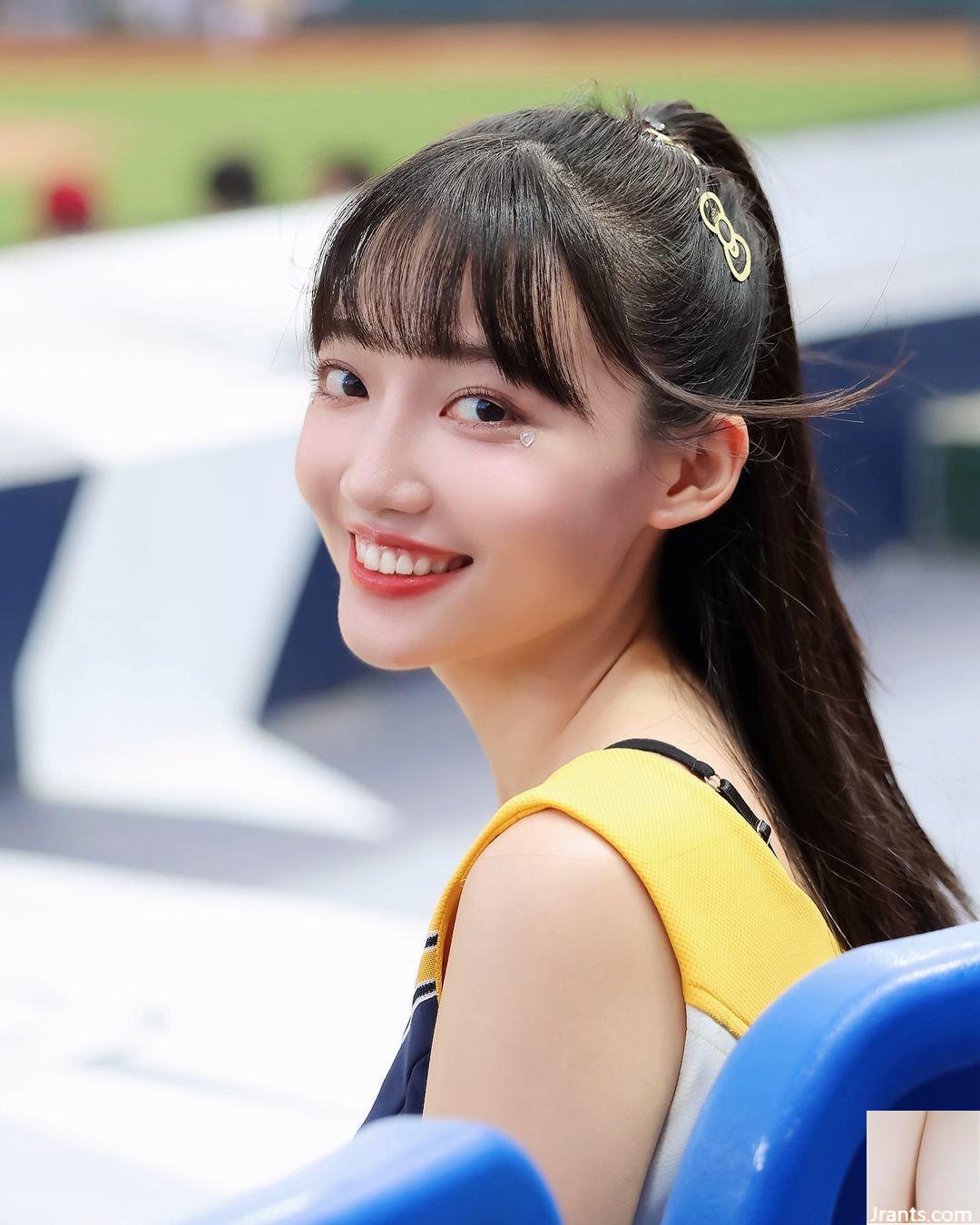 Cô gái xinh đẹp mắt to “Shaoyan” có khuôn mặt và dáng người sẽ lây nhiễm trái tim bạn bằng nụ cười ấm áp (10P) - Ảnh 7