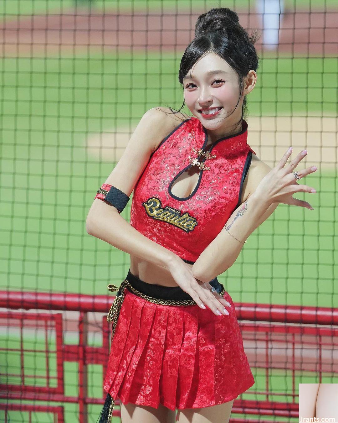 Nữ thần cổ vũ “Lin Xiang” có dáng người kiêu hãnh và quyến rũ cô một cách điên cuồng không giới hạn (10P) - Ảnh 9