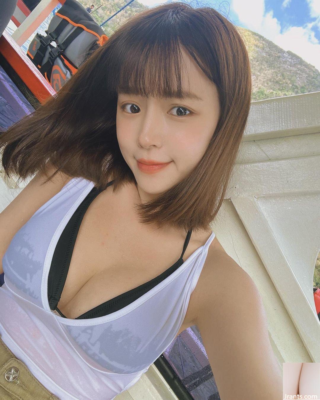 Hot girl “Chi Chi” sở hữu gương mặt ưa nhìn, quyến rũ điên cuồng không giới hạn (10P) - Ảnh 10