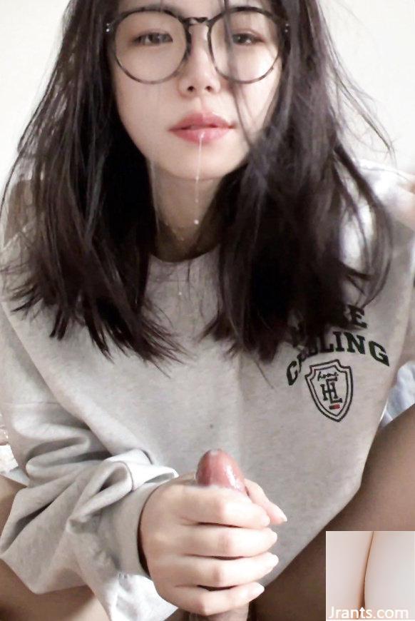 Tôi thực sự muốn bóp ngực của con đĩ và phơi bày chúng (15P) - Ảnh 2