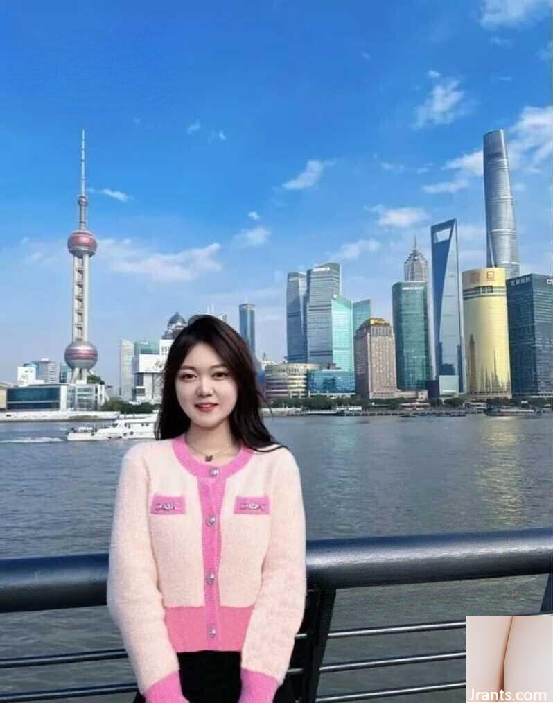 Đẹp Tương Phản Chị Cao Cấp - Ảnh 2