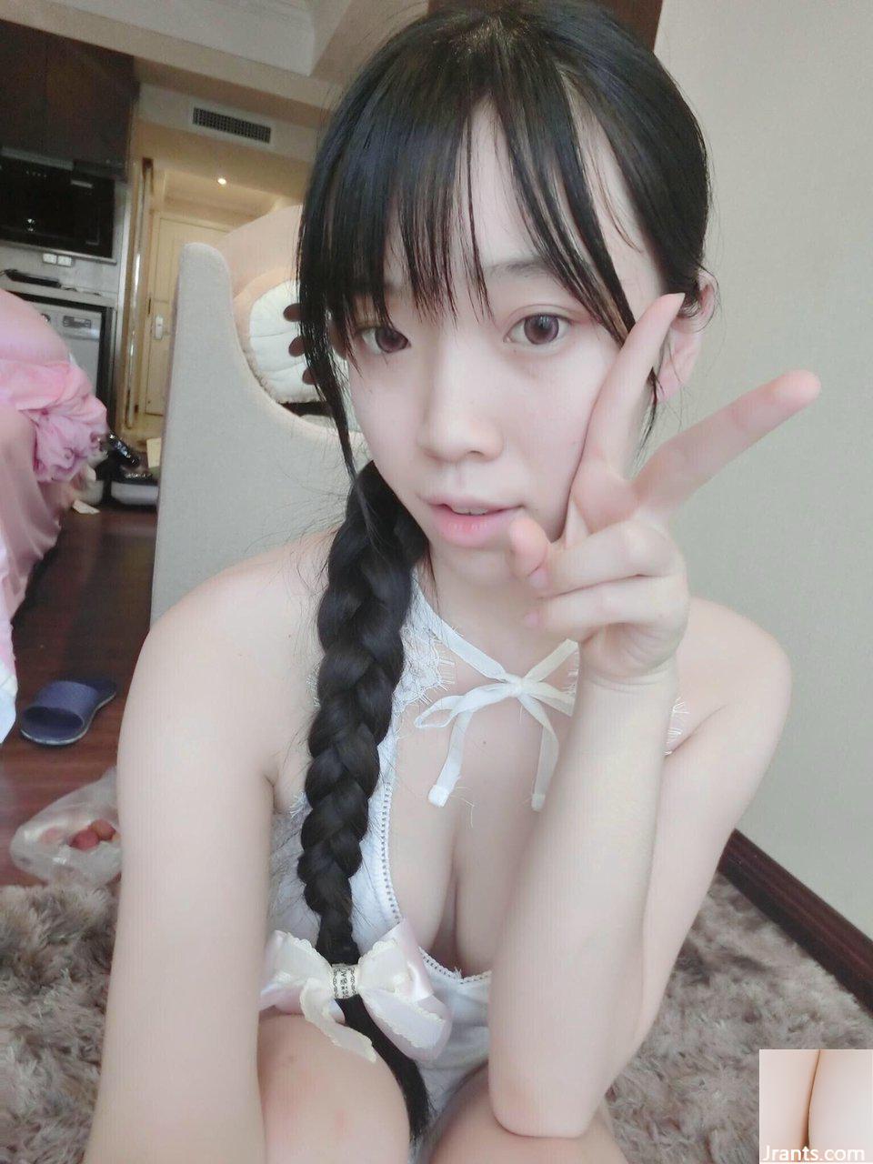 Cô gái lộ mặt và chụp ảnh tự sướng (23P) - Ảnh 21