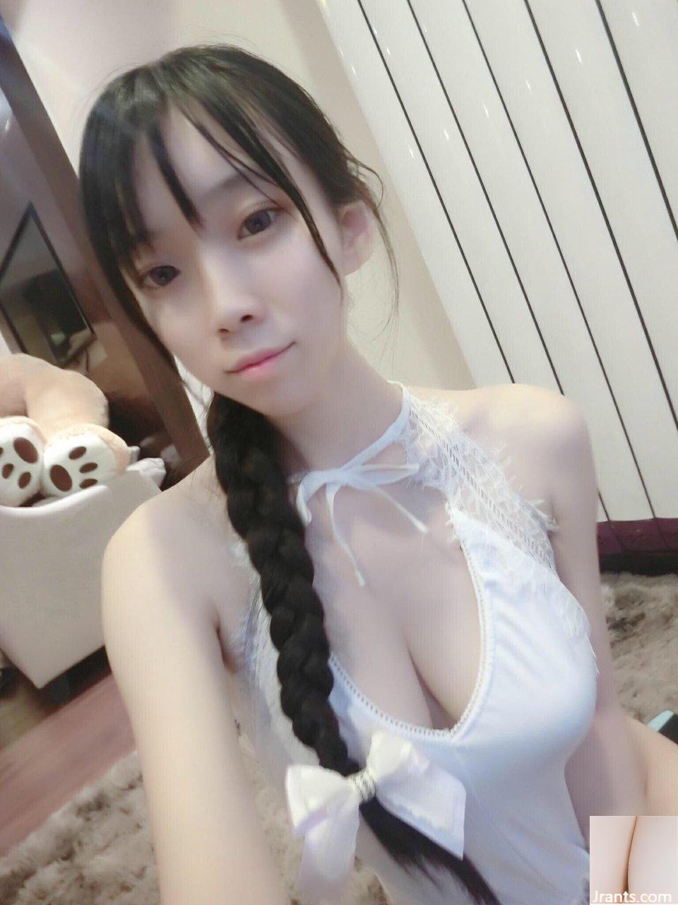 Cô gái lộ mặt và chụp ảnh tự sướng (23P) - Ảnh 23