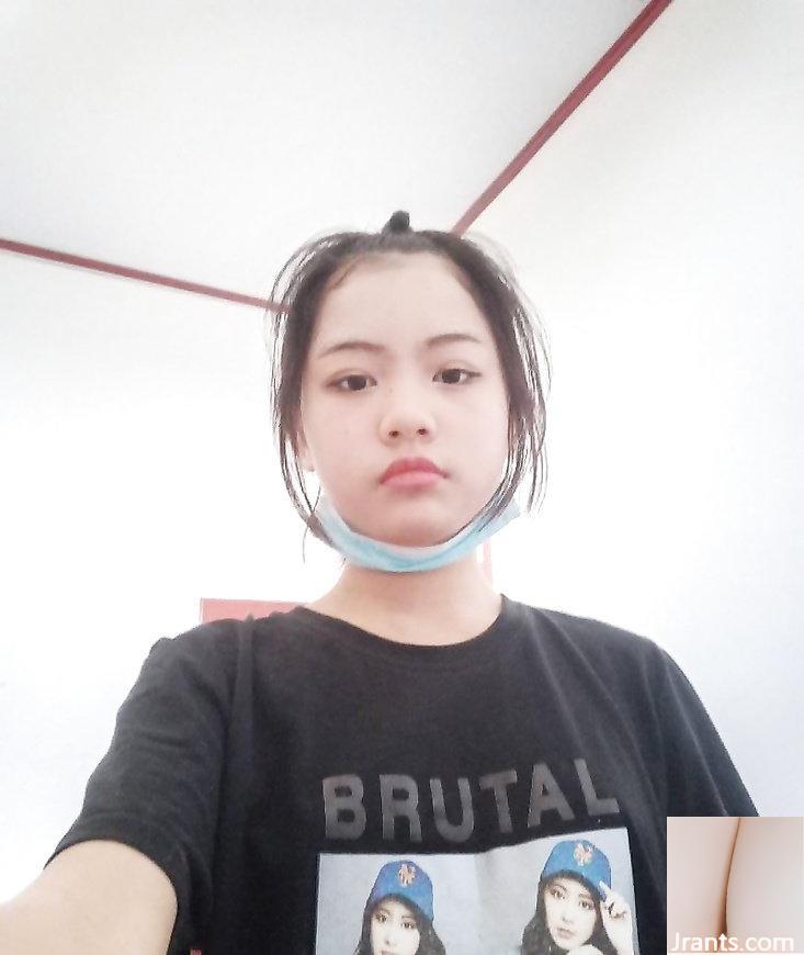 Cô gái thích tôi gửi ảnh selfie để quyến rũ tôi (13P) - Ảnh 3