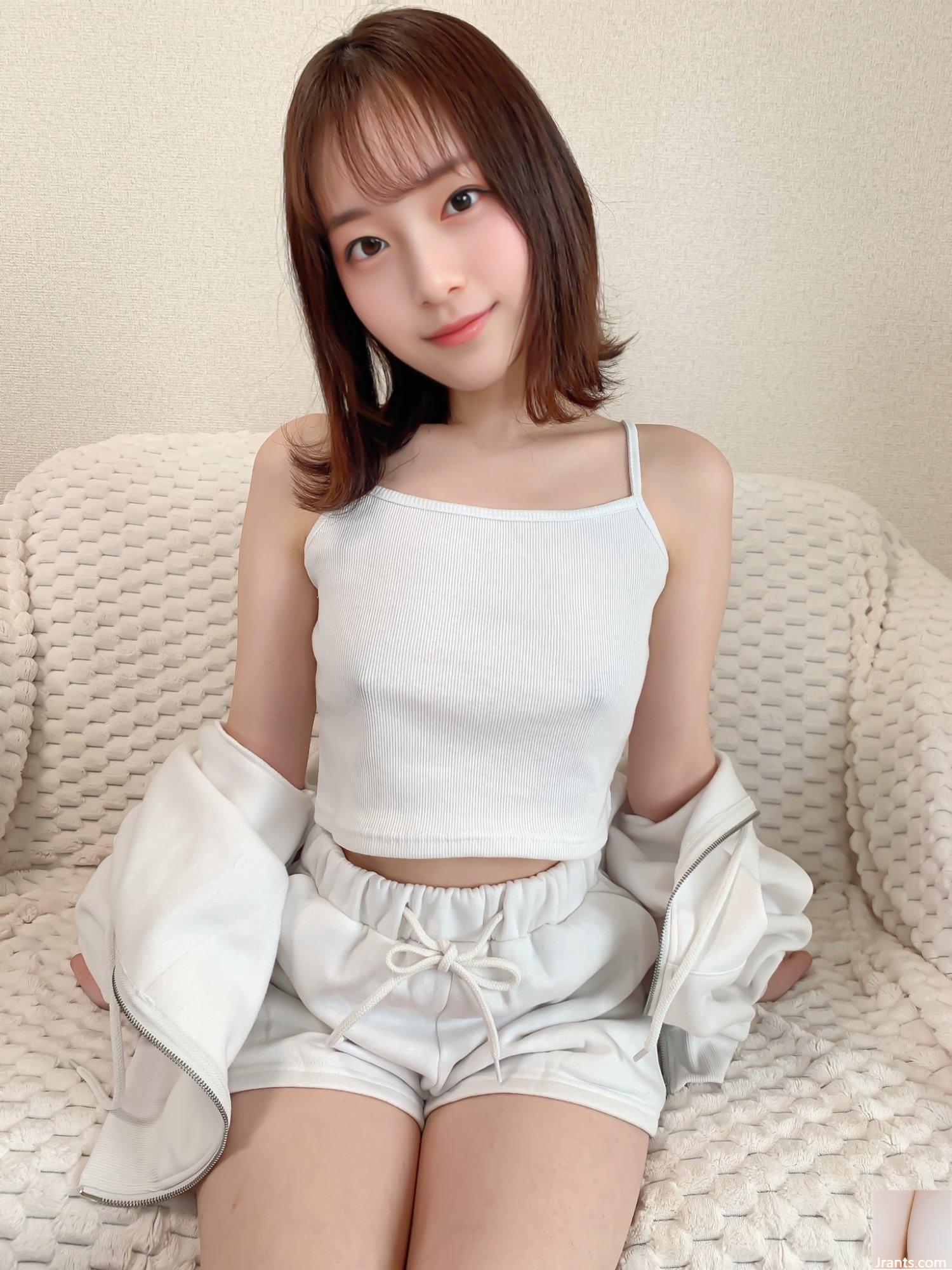 Y tá xinh đẹp chụp ảnh nội y mới mua (36P) - Ảnh 36