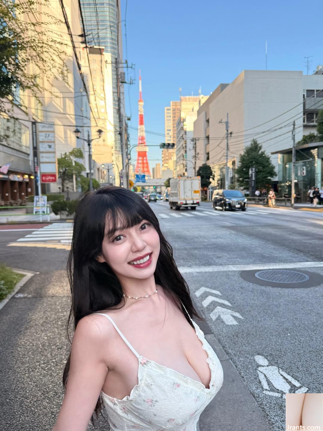 “Huang Yuwen” Bộ ngực đầy đặn hoàn hảo bị thu hút ngay từ cái nhìn đầu tiên (10p) - Ảnh 4