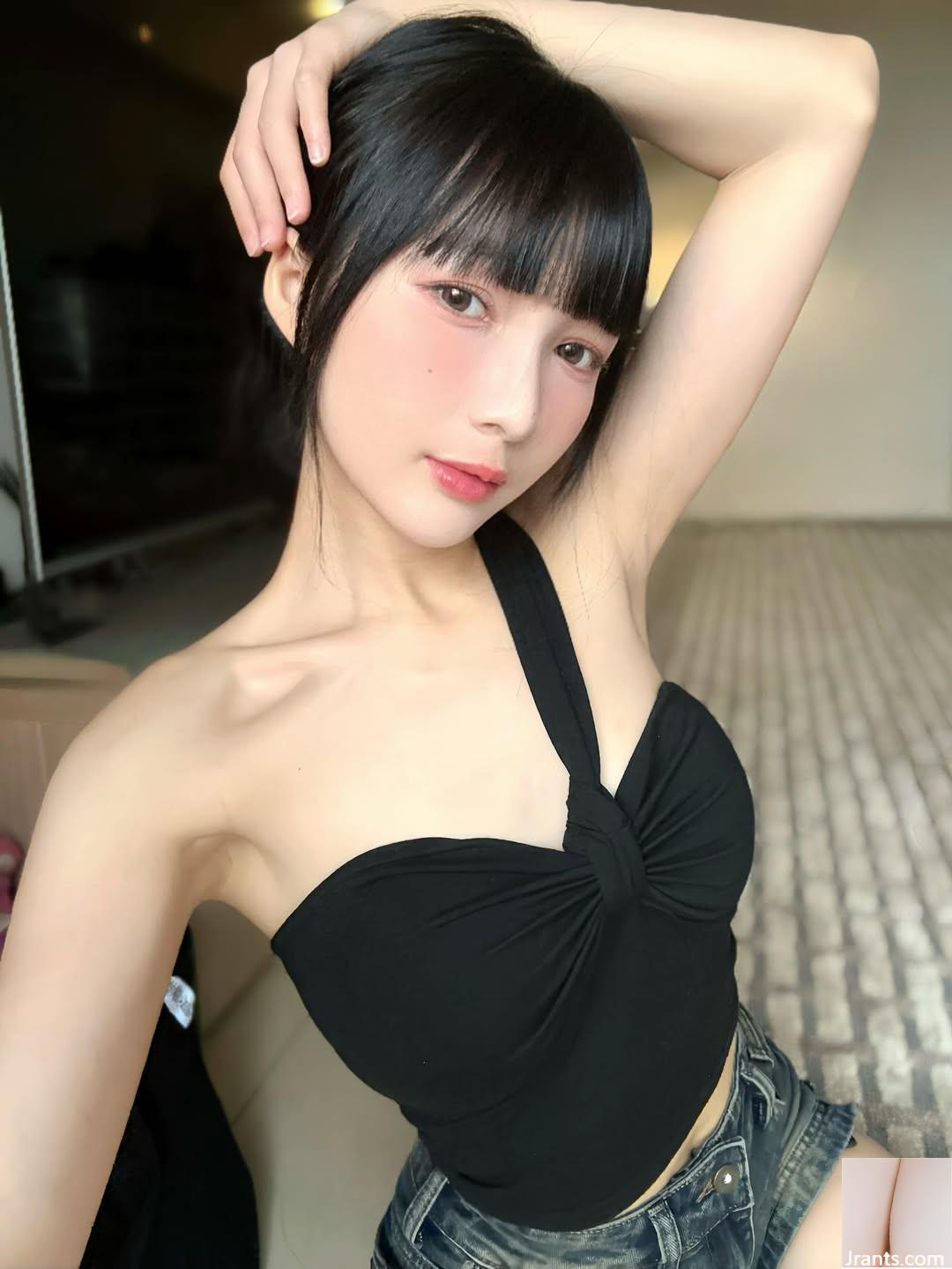 “Xiao Lao” Sữa tuyết trắng và mềm mại đến nỗi nó đầy cám dỗ và không thể cưỡng lại (10p) - Ảnh 9