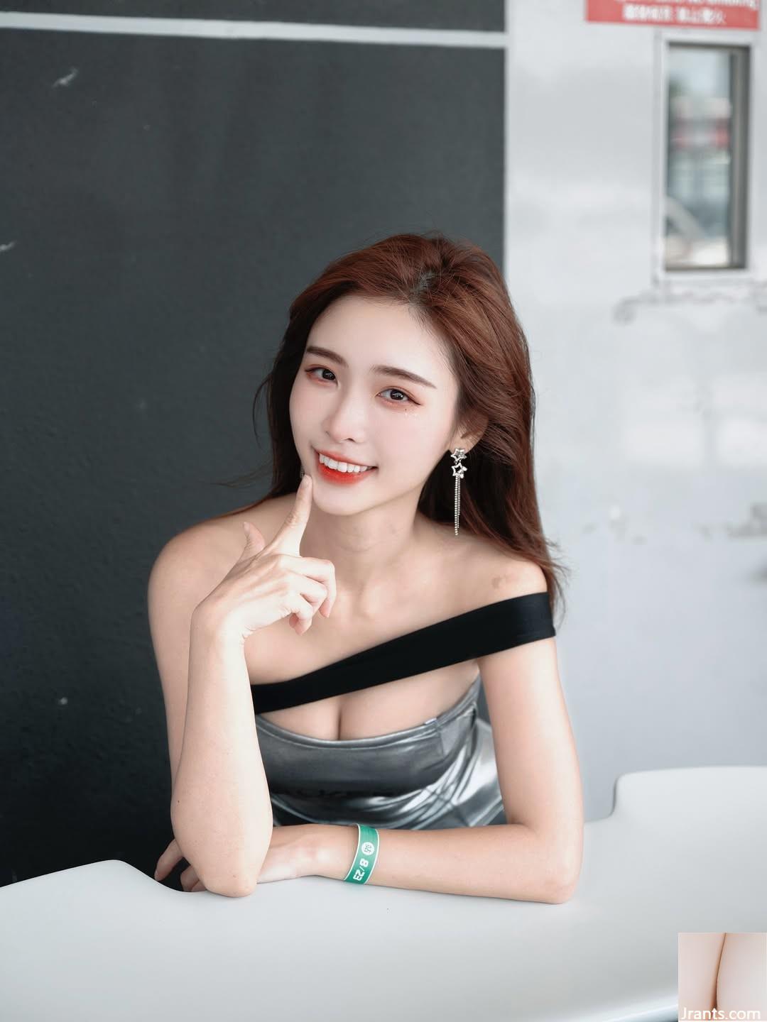 “Qiu Shushu” gợi cảm cong ngực và chân là biểu tượng của sự cám dỗ (10p) - Ảnh 2