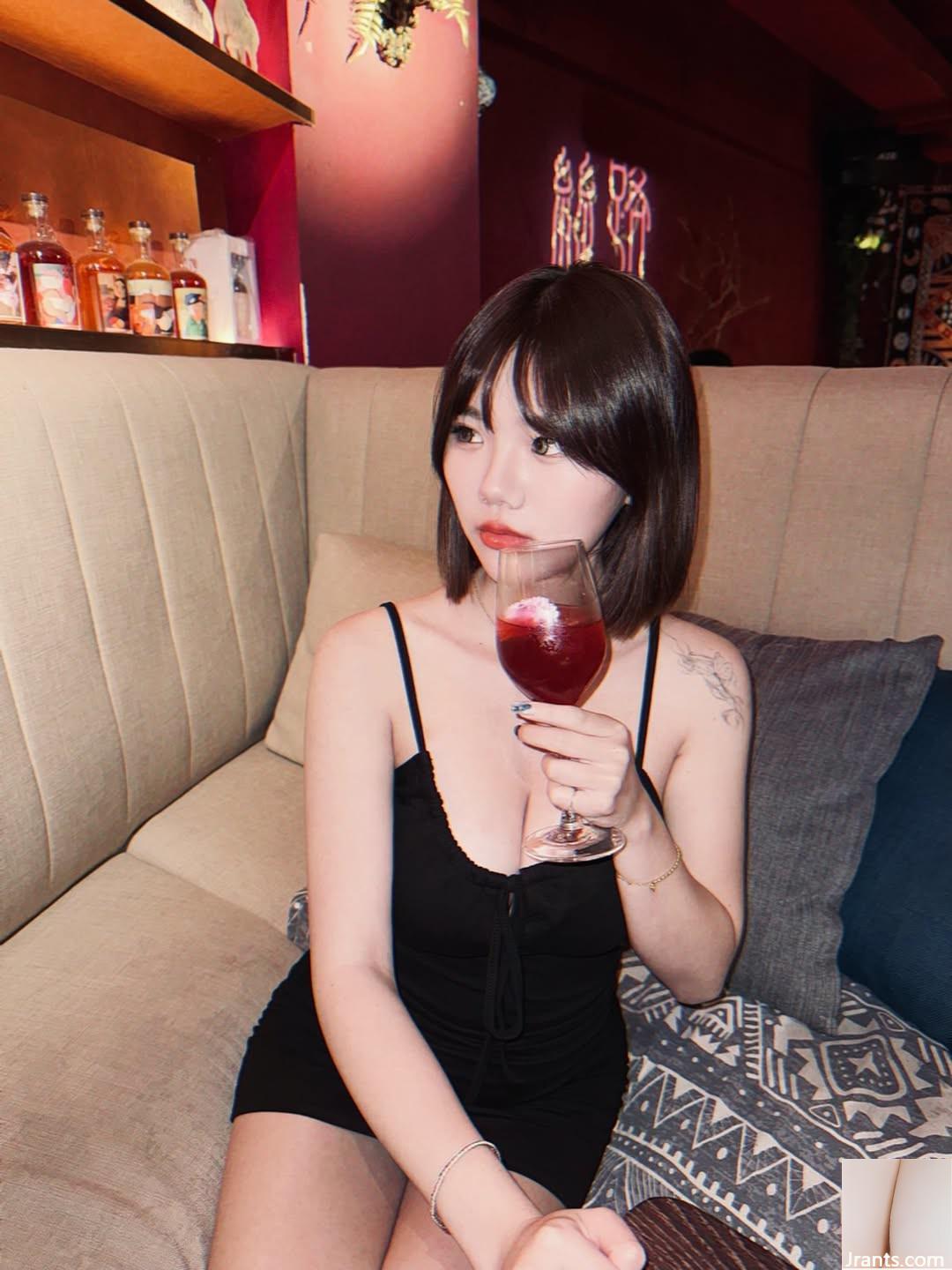 Người đẹp tóc ngắn “Ting Yu” có làn da trắng như tuyết khoe sự quyến rũ của đôi bi đôi (10P) - Ảnh 5