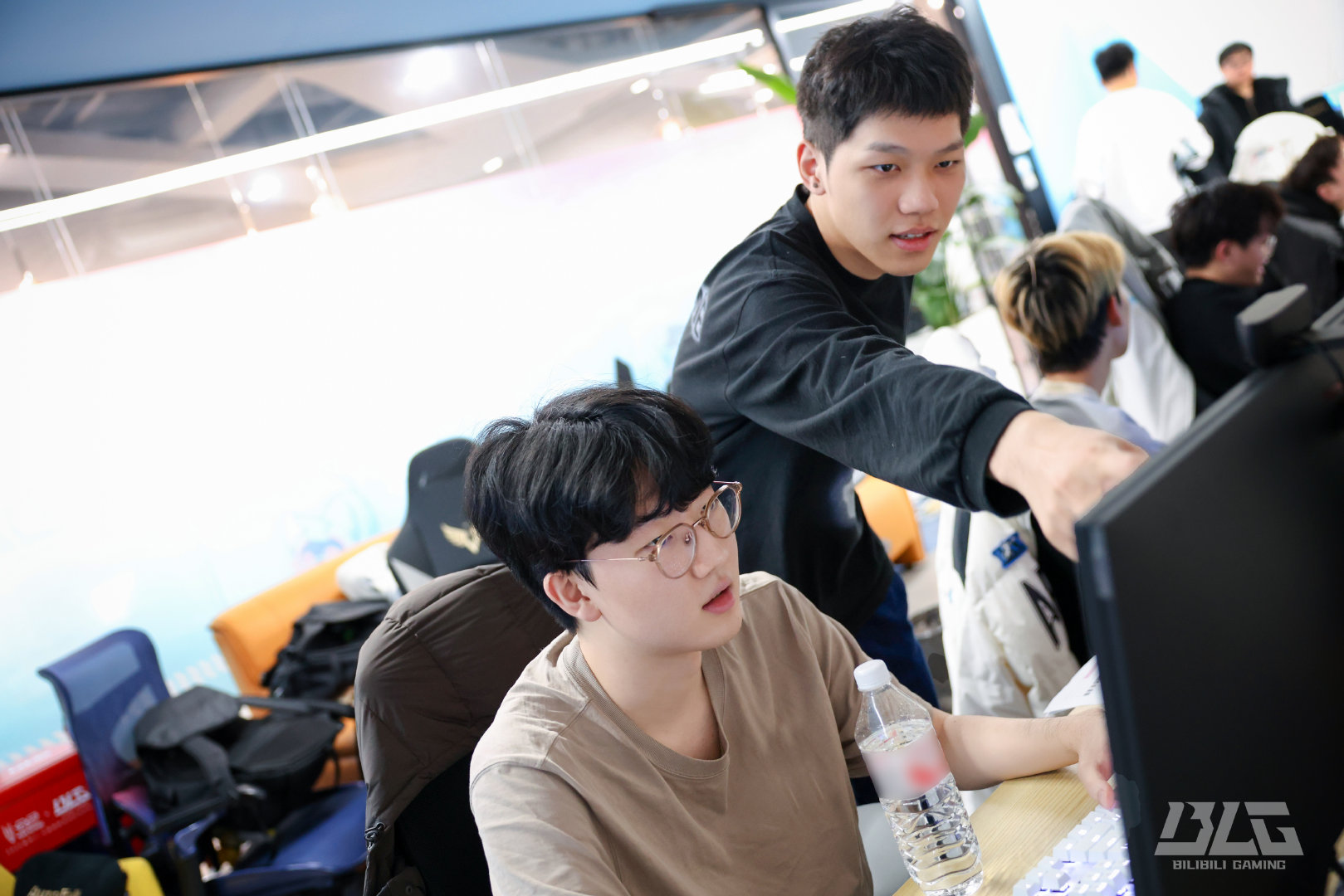 Cựu HLV RNG bất ngờ phát biểu tiêu cực về Viper sau loạt trận ra mắt LPL- Ảnh 3. Cựu HLV RNG bất ngờ phát biểu tiêu cực về Viper sau loạt trận ra mắt LPL- Ảnh 3.