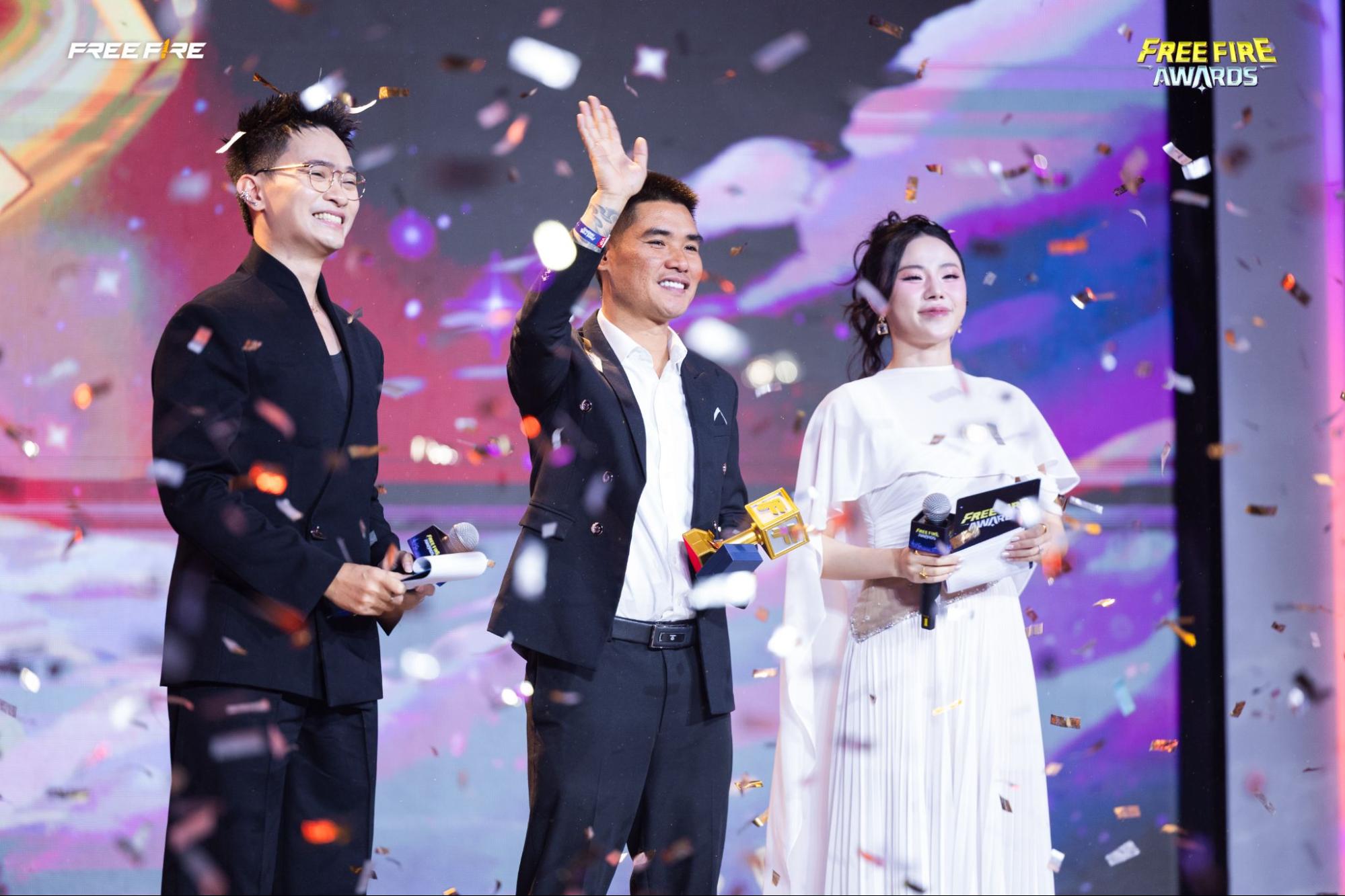 Những khoảnh khắc ấn tượng nhất tại đêm Gala Free Fire Awards 2025- Ảnh 2. Những khoảnh khắc ấn tượng nhất tại đêm Gala Free Fire Awards 2025- Ảnh 2.