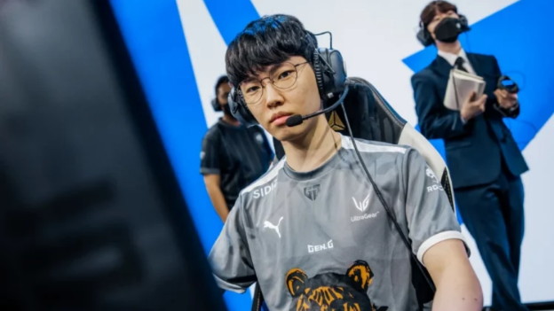 photo-1667190662508 photo-1667190662508