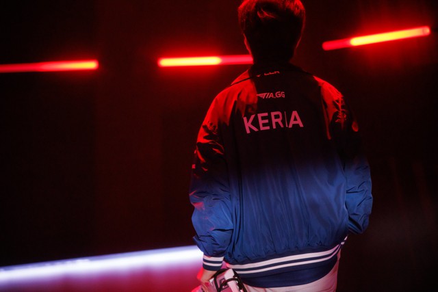 Keria cũng có một kỳ MSI đáng quên của sự nghiệp khi anh cũng loay hoay trong các lựa chọn vốn rất quen tay với mình