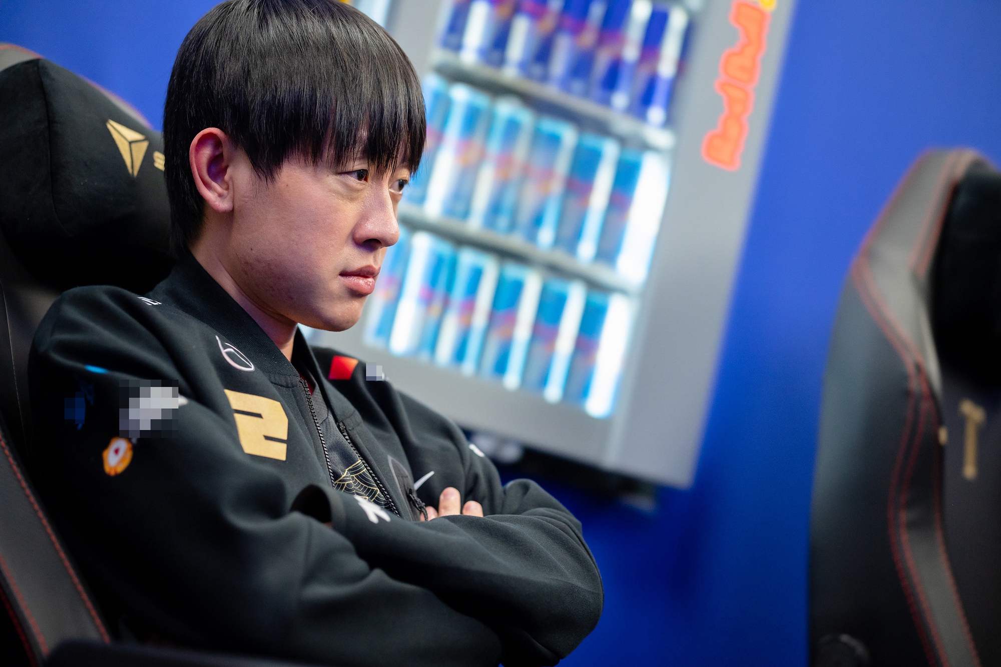 Nhưng thực tế là các tuyển thủ T1 thi đấu xuất sắc còn dàn sao RNG đã không có màn thể hiện đủ tốt so với đối thủ