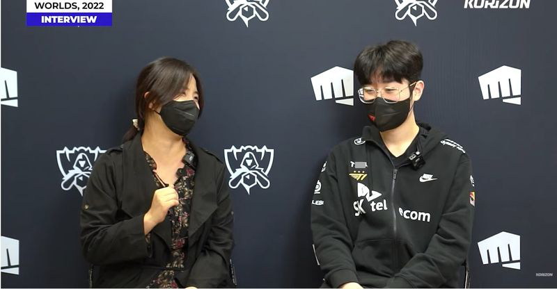 Zeus chia sẻ về sự giúp đỡ của Burdol trong việc chuẩn bị cho trận Tứ kết gặp RNG