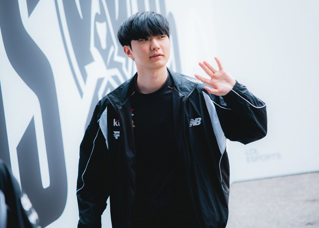 Cộng đồng phát hiện điểm chung bất ngờ giữa Gumayusi và Deokdam- Ảnh 2.