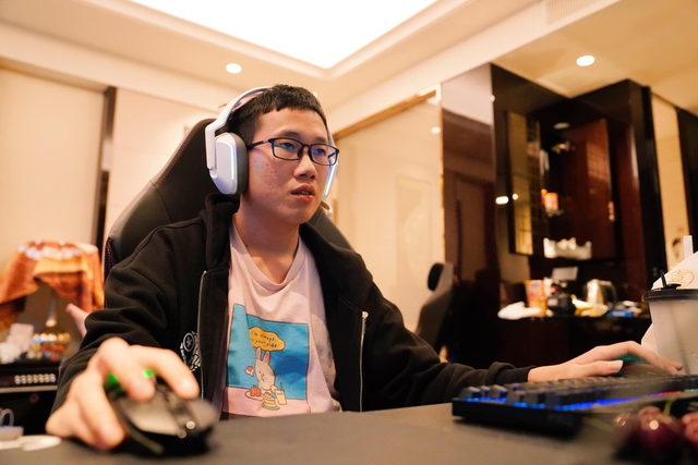 Lý do có lẽ đến từ việc so với các đồng nghiệp thì vai trò của Kiaya đối với GAM quan trọng hơn rất nhiều lần, là nhân tố quyết định thành bại của GAM