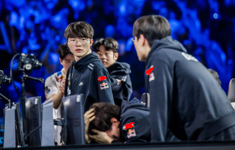 BeryL giải thích lý do đội hình T1 hiện tại rất mạnh nhưng chưa có danh hiệu quốc tế - Ảnh 3. BeryL giải thích lý do đội hình T1 hiện tại rất mạnh nhưng chưa có danh hiệu quốc tế - Ảnh 3.