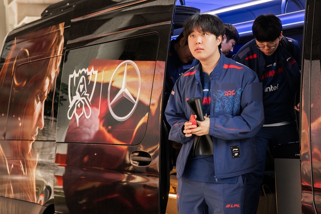 Nếu JDG thất bại thì đội hình này gần như chắc chắn sẽ tan rã Nếu JDG thất bại thì đội hình này gần như chắc chắn sẽ tan rã