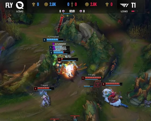 Sau đó anh nâng vào W và có màn hất tung 4 thành viên đối thủ