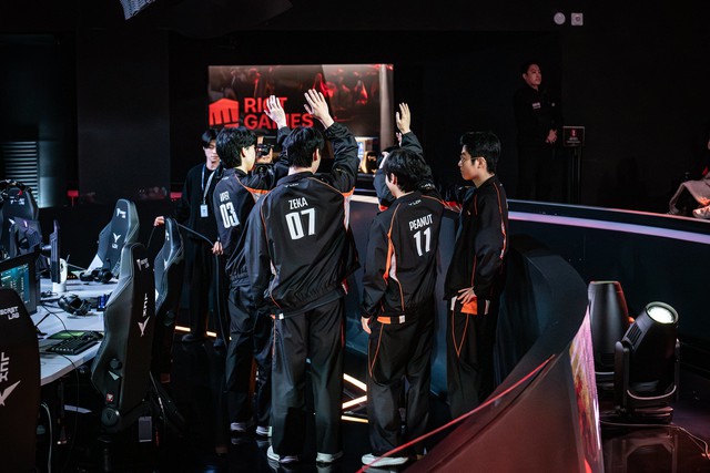 Chiến thắng của HLE là "cái tát" đau điếng vào lối chơi của T1 tại LCK Cup 2025- Ảnh 1.