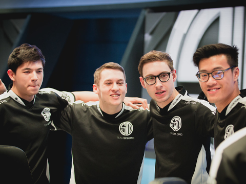 Đội tuyển TSM bị khán giả phản đối vì đem 'cựu binh' thi đấu tại giải Học Viện  - Ảnh 2.