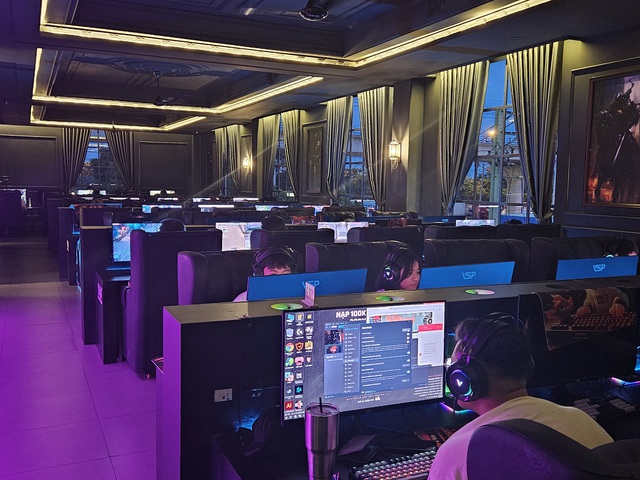 Các khu vực máy cũng được chia ra các cụm máy gần sát nhau