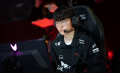 Faker đã có màn tỏa sáng mang về chiến thắng cho T1 - nguồn: Twitter