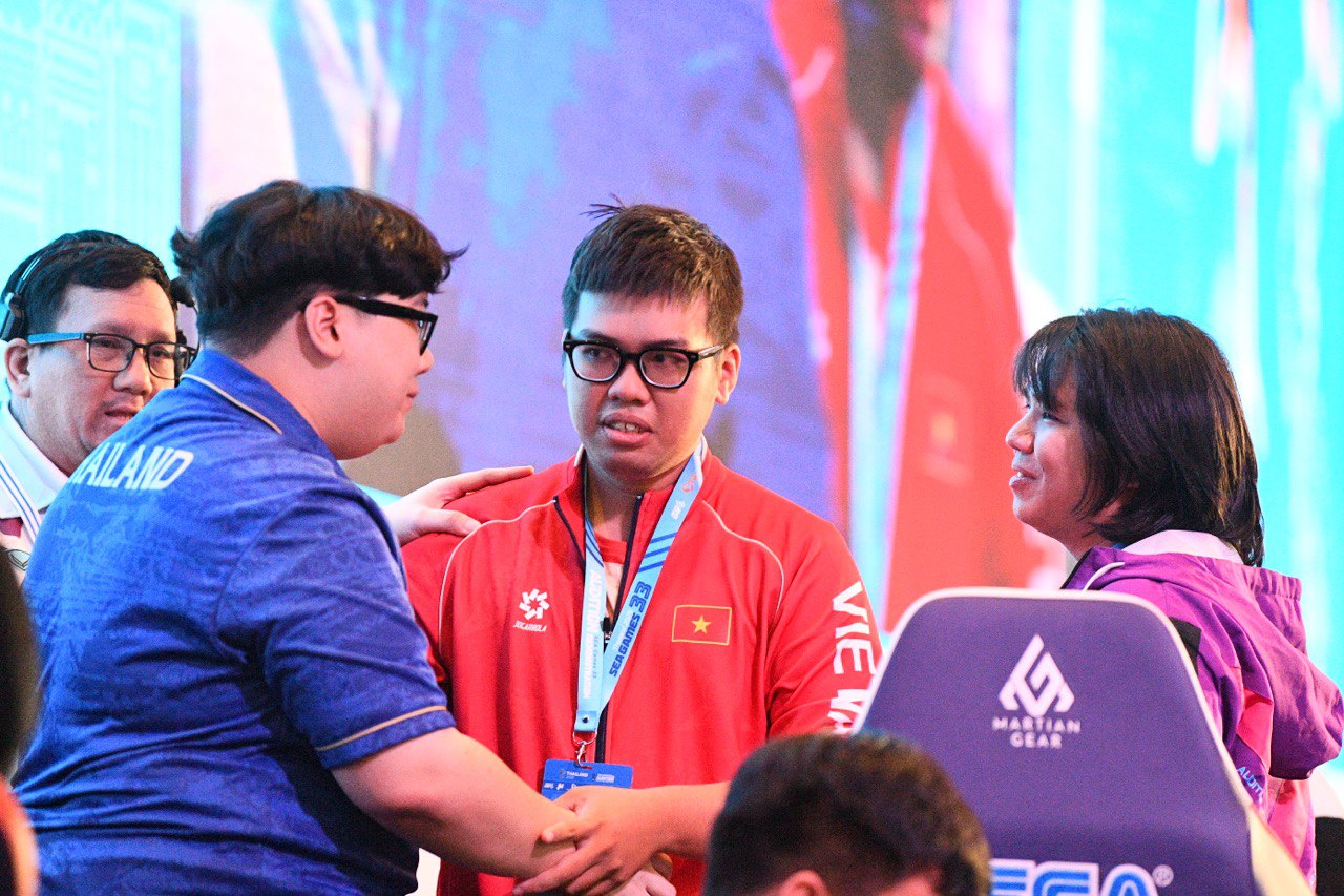 Tuyển thủ Việt Nam gục đầu bật khóc vì vụt mất HCV Audition, Tuyển thủ Việt Nam gục đầu bật khóc vì vụt mất HCV Audition,