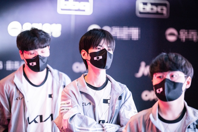 DK rất quyết tâm hạ gục T1 - nguồn: LoL Esports