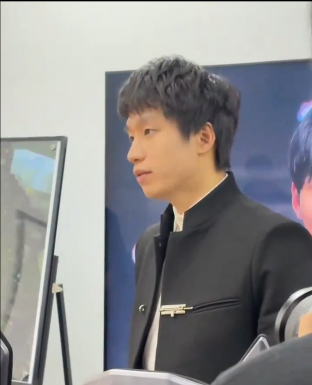 HLV ClearLove "sấy" thẳng tay các học trò