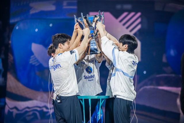 DRX tan rã sau khi thắng T1 tại CKTG 2022 và cũng không ai có suất dự MSI hay cạnh tranh danh hiệu quốc nội - nguồn: LoL Esports