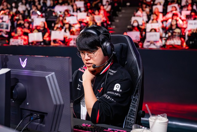 LCK công bố loạt bình chọn của mùa giải càng làm nổi bật màn "tự hủy" của T1- Ảnh 5.