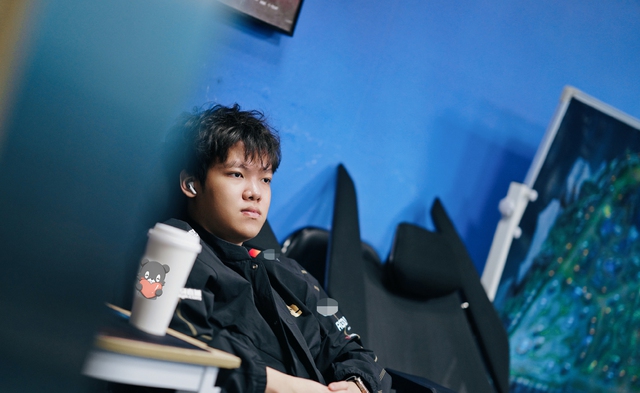 RNG đã thua 3 trận liên tiếp với cùng tỷ số 0-2: nguồn: Weibo