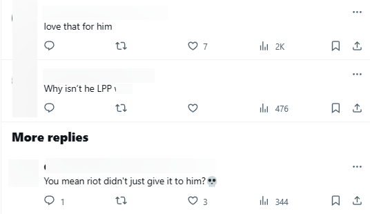 "Ý bạn là Riot thậm chí còn không tặng trang phục đó cho Faker mà anh ấy phải mua?"