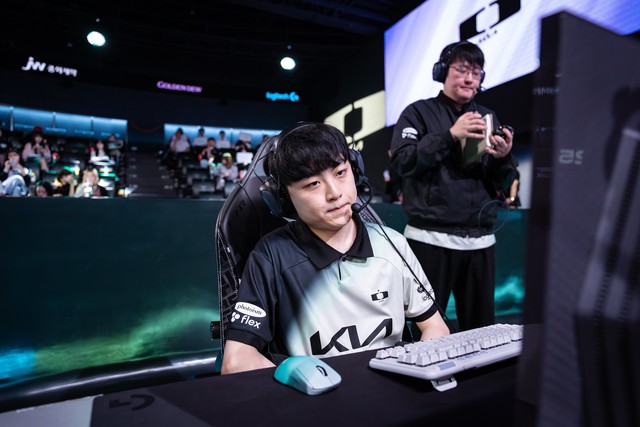 Đây là tuyển thủ đang được yêu cầu chuyển xuống Challengers nhiều bậc nhất LCK hiện tại- Ảnh 1.