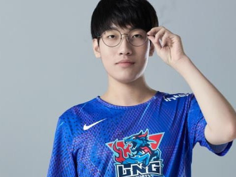 Tuyển thủ Scout ngỡ ngàng vì ‘đại bản doanh’ của LNG quá lớn - Ảnh 3. Tuyển thủ Scout ngỡ ngàng vì ‘đại bản doanh’ của LNG quá lớn - Ảnh 3.